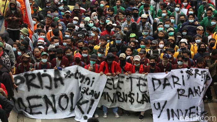 Dampak Putusan MK Terbaru terhadap UU Cipta Kerja: Apa Saja yang Berubah bagi Buruh?